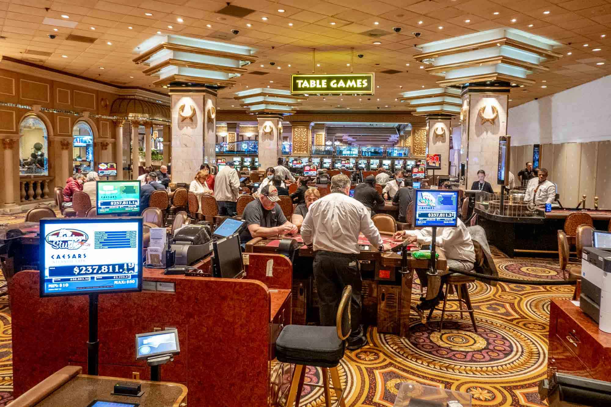 Blackjack Stratejileri ve İpuçları: Kazanmanın Yolları